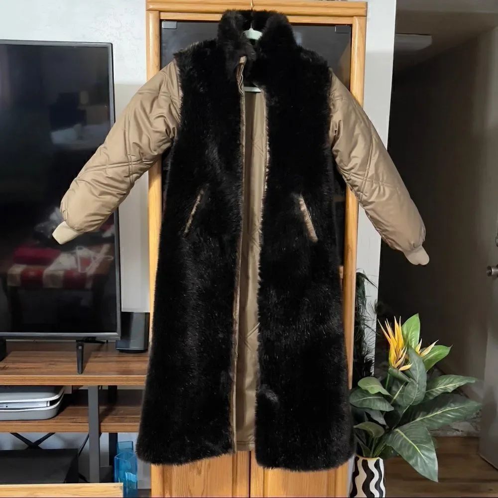 Bogner Reversible Faux Fur Quilted Trench Coat Sz 6 - Picture 3 of 15